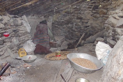 Day 10: woman roasting grains in Sama.
