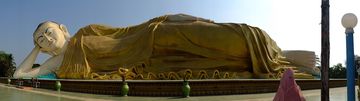Bouddha couché de Mya Tharlyaung. Hauteur: 21m, Longueur: 90m.