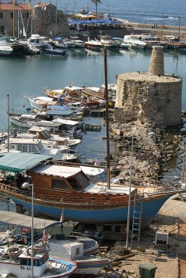 We found Girne a tourist trap but we must admit that its harbour is quite photogenic and pleasant.
