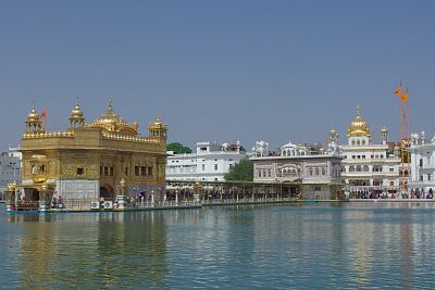 The Golden Temple in Amritsar: the holiest temple and the most important pilgrimage site of Sikhism.