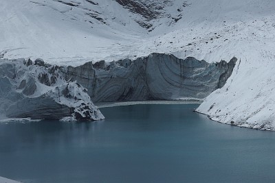 Day 21: the glacier flowing into Tilicho lake.