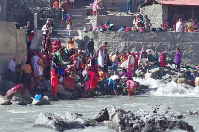 Day 27: devotees bathing at the confluence in Kagbeni.