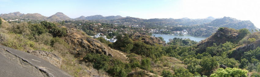 Mount Abu in Rajasthan is a great stop with fine temples in a relaxing landscape. Click on the square in the right bottom corner to expand the panorama picture to its real size and view it in full detail.
