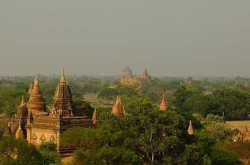 The plain of Bagan, dotted with pagodas