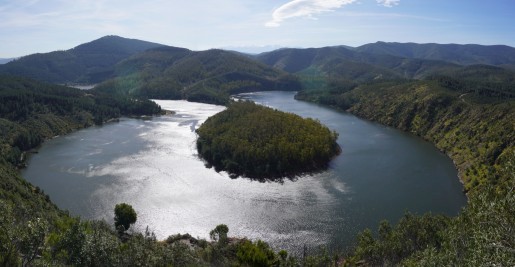 The Meander of Melero seen from the viewpoint of La Antigua