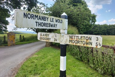 A walk along the Lincolnshire country roads (East Midlands).